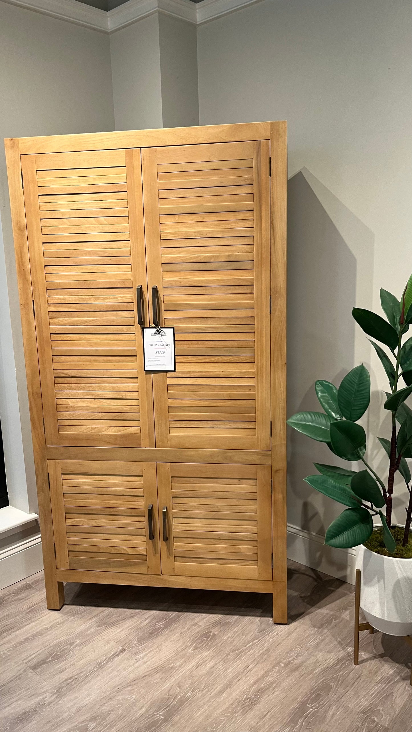 Tioman Cabinet