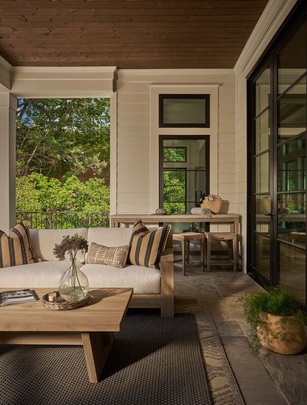 Saratoga Outdoor Sofa