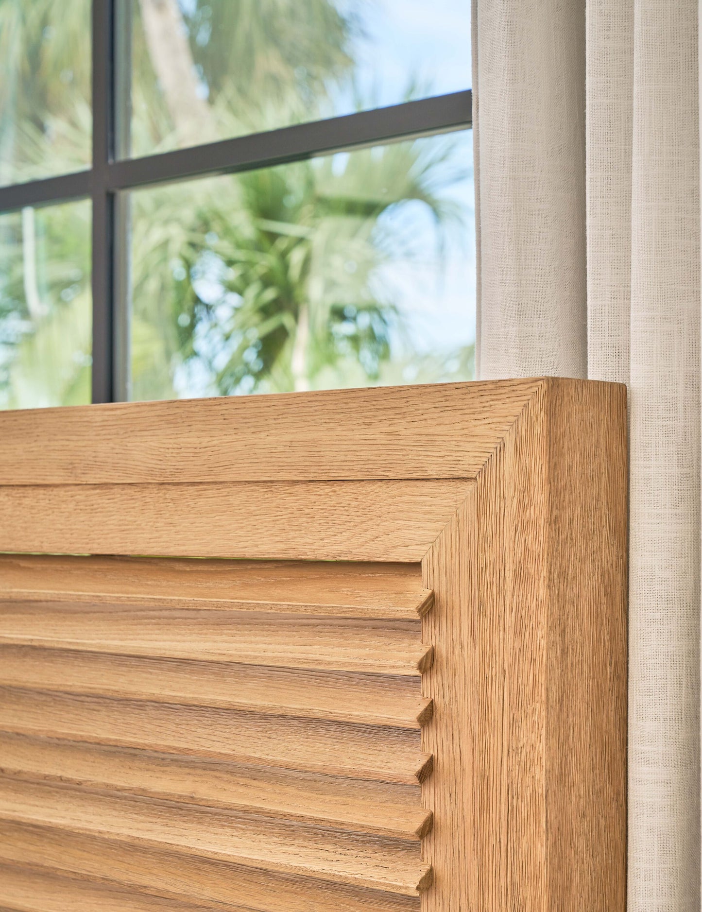 WEEKENDER BED QUEEN U330310B