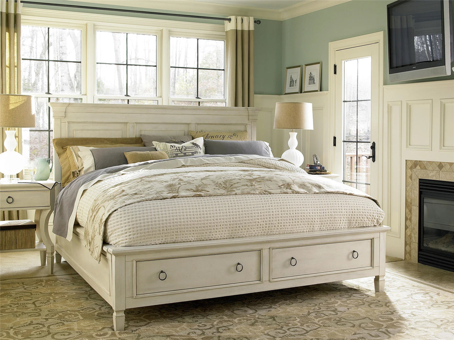 Summer Hill Storage Bed