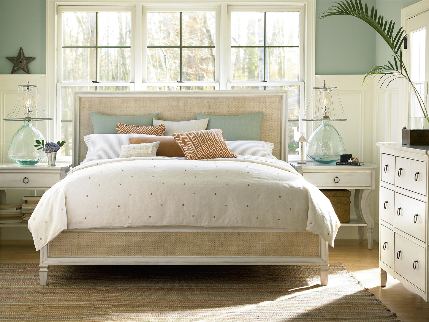 Summer Hill Woven Accent Bed: King Just arrived to floor!