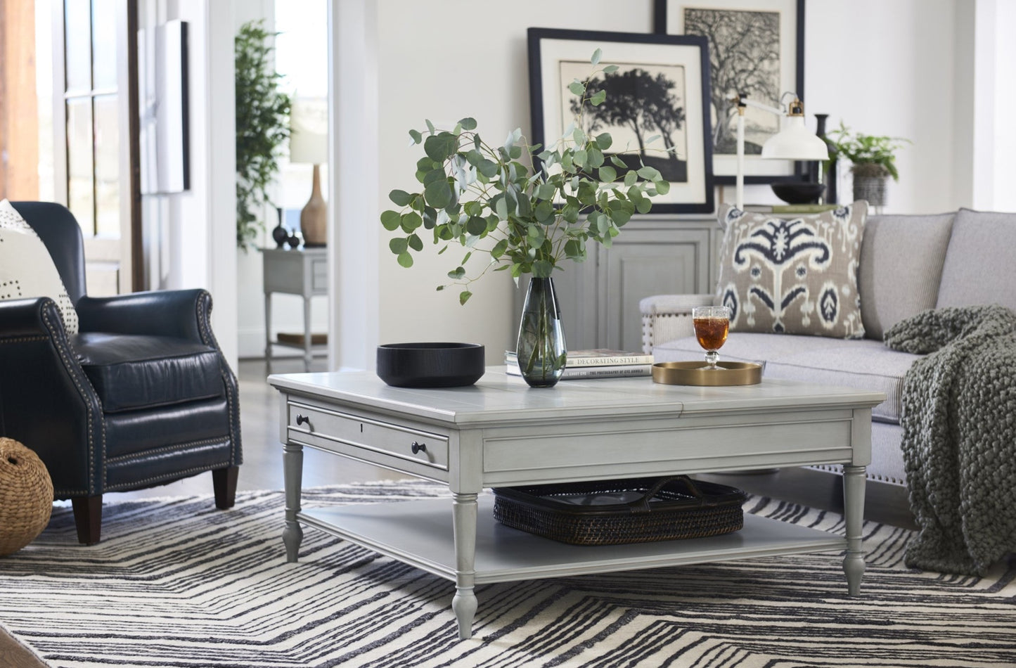 Summer Hill Lift Top Cocktail Table