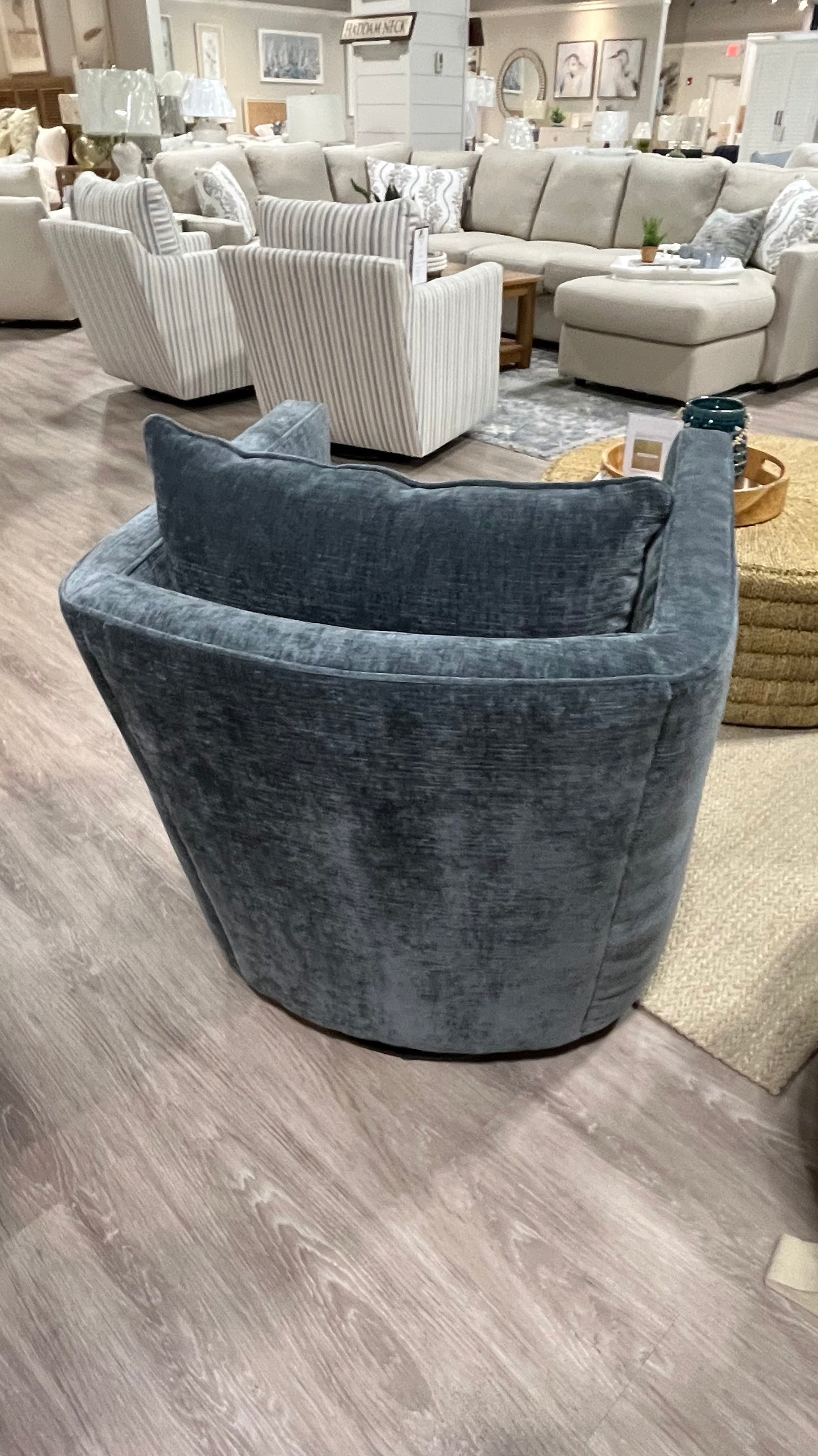 Rothko Swivel Chair