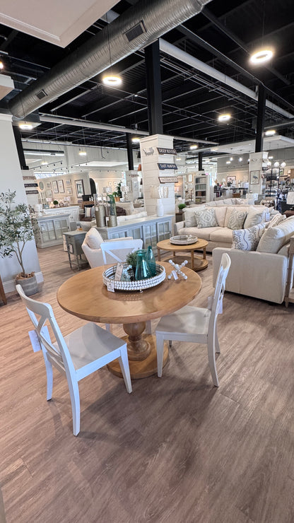 Bramble 48" Round Goucho Table