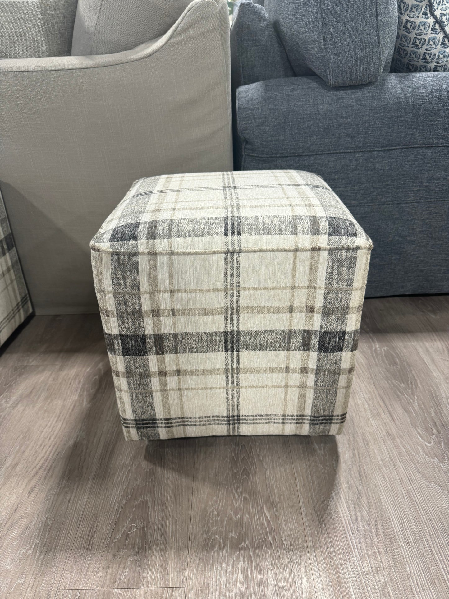 Accent Cube Ottoman -WHS