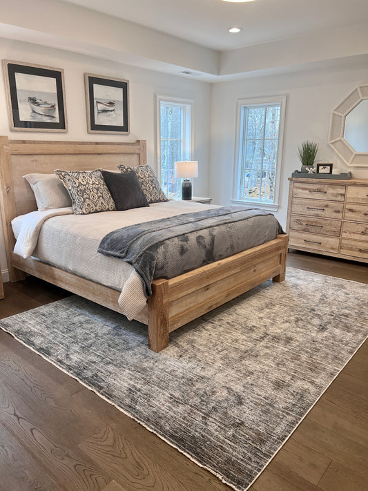 Vaughan Bassett Dovetail King Bed